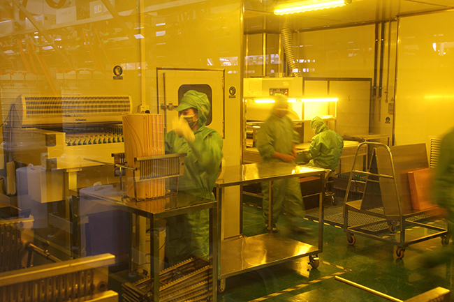 PCB線路板方孔和圓孔有什么區(qū)別？ PCB方孔板制作